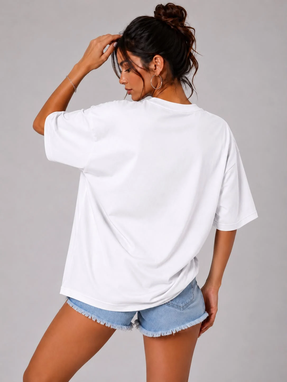 Beyaz Vintage Araba Baskılı Oversize Kadın T-shirt  alternatif görünüm