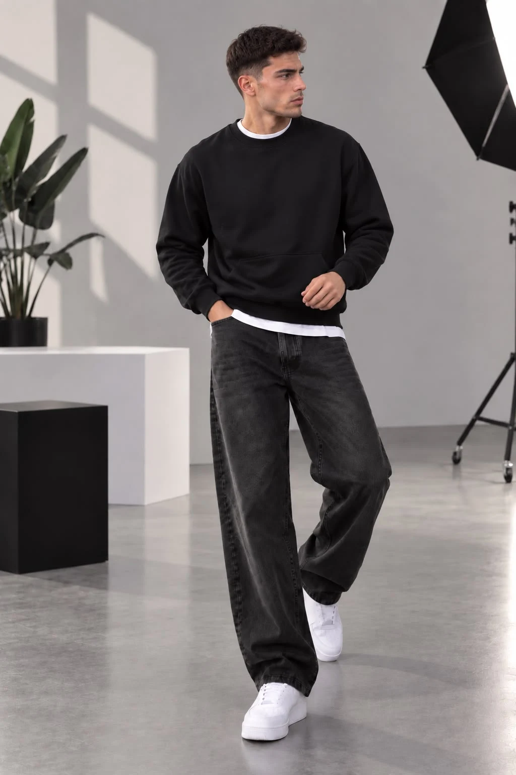 Siyah 3 İplik  Bisiklet Yaka Basic Erkek Sweatshirt