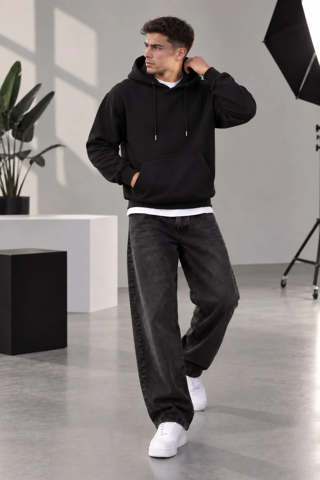  Siyah 3 İplik Kapüşonlu Basic Erkek Sweatshirt